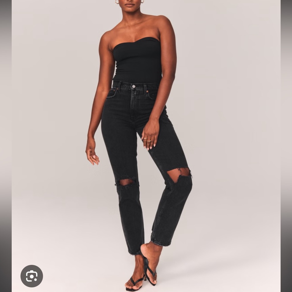Abercrombie Curve Love Ultra High Rise 90s Straight Jean in Black